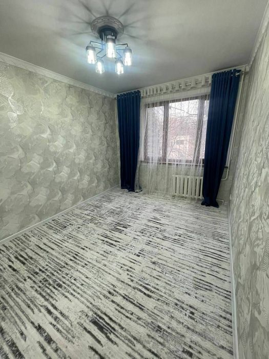 Чиланзар 3 квартал  2 ком  Зеркалка