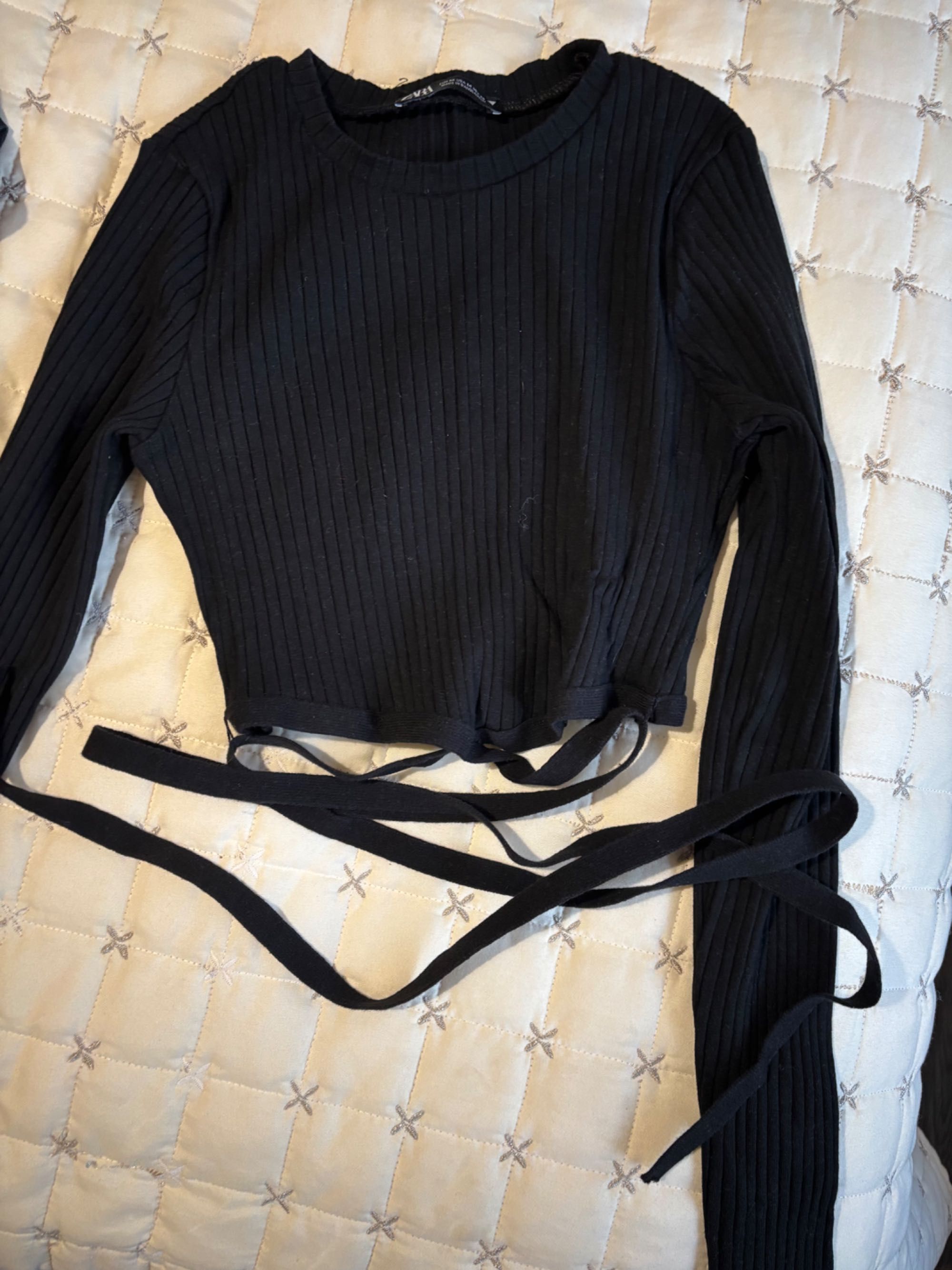 Топове на Zara. Отлично състояние