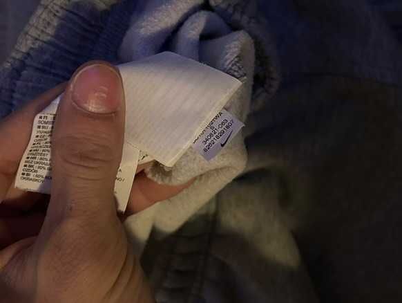 Pantaloni Nike gri – mărimea S (fit M–L, baggy)