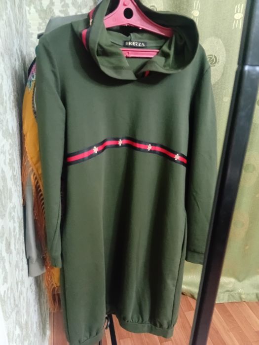 Платье спортивное новое