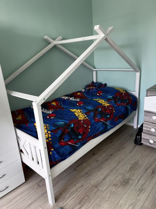 Детски легло къщичка