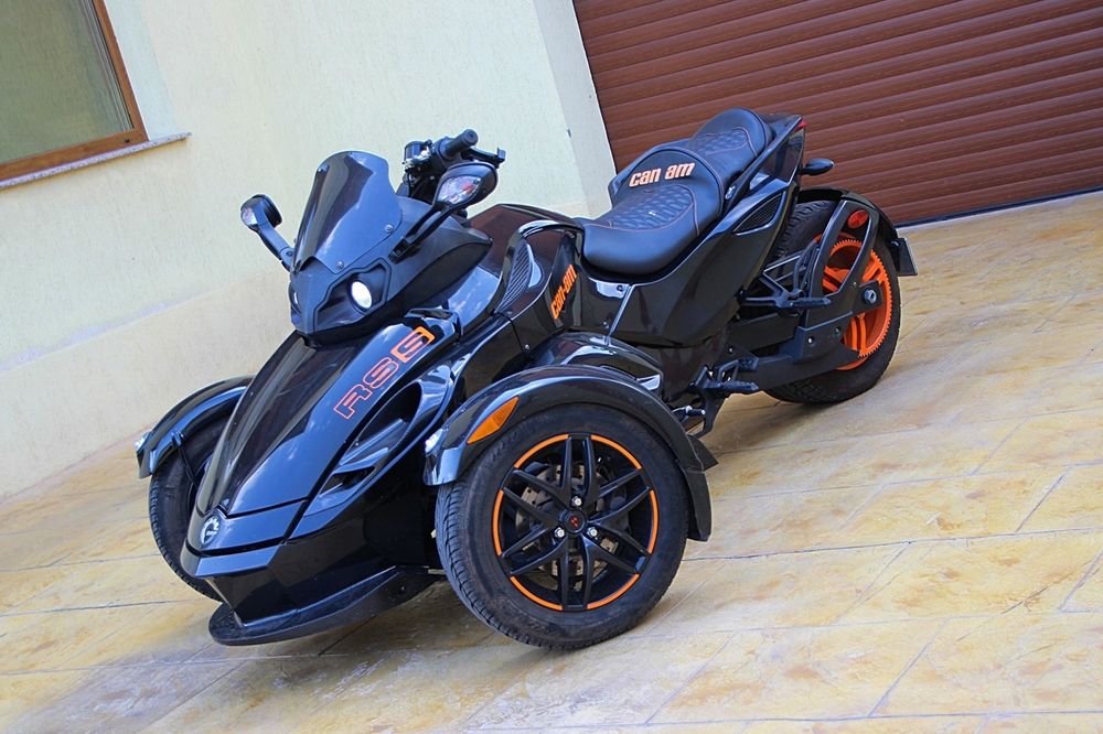 Vând Spyder Can am