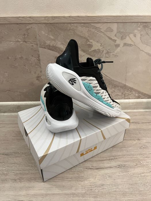 Баскетболни маратонки Under Armour CURRY 11