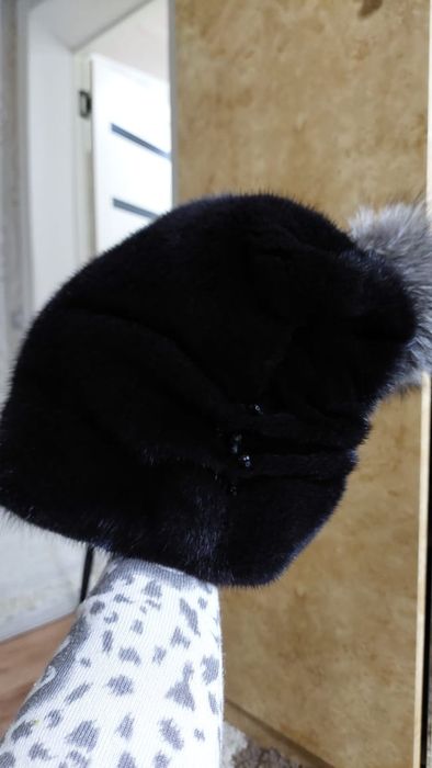 Продам шапку норковую женскую  новую модную стильную теплую с пампоном