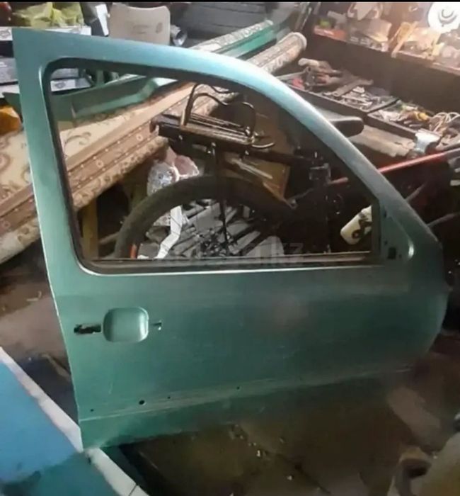 Гольф 3 продам дверь