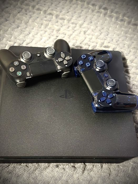 Sony PlayStation 4 Slim
