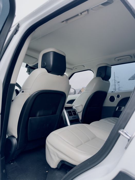 Range Rover Sport Hse Facelift Alb perla 306 cp probleme la motor