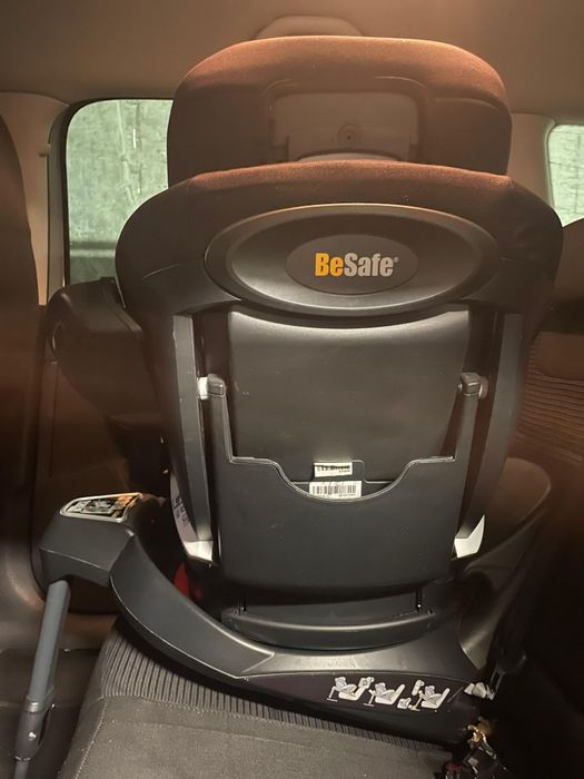 Scaun auto pentru copii BeSafe iZi Turn i-Size