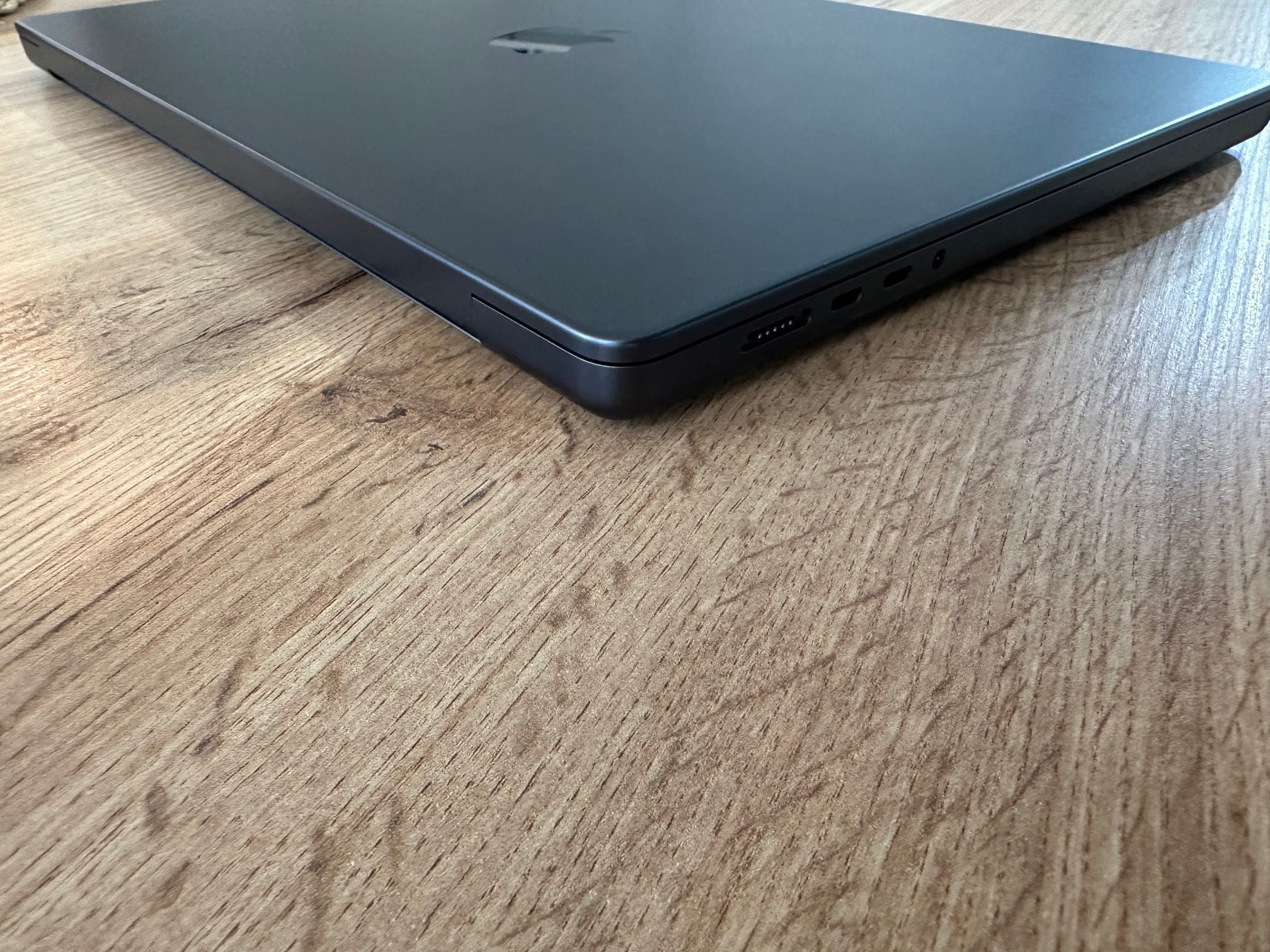 MacBook Pro 16" M3 MAX 14-CPU, 30-GPU, 36GB RAM, 1TB SSD