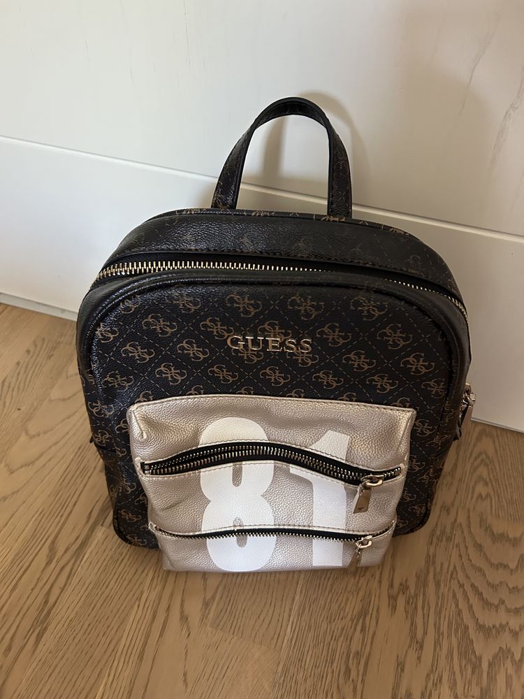 Чанта Guess