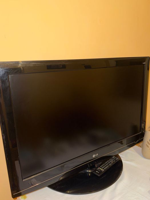 Televizor Non-Smart