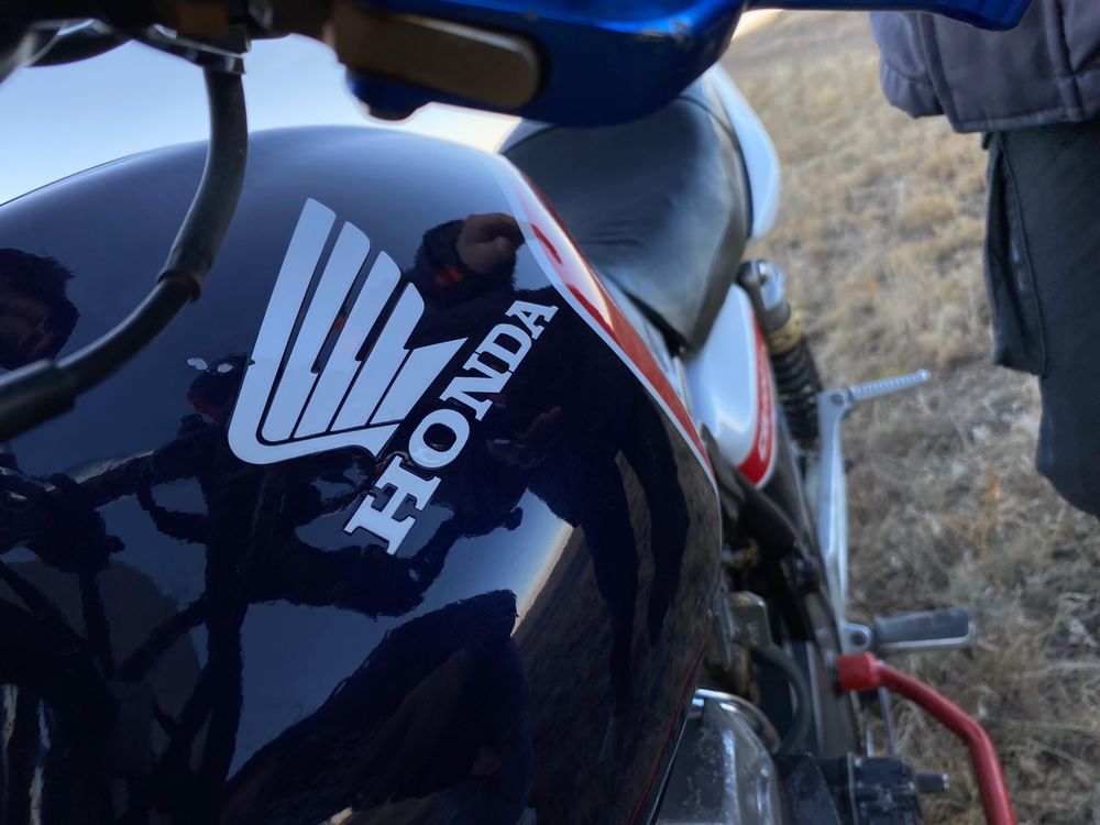 Honda cb400 super four