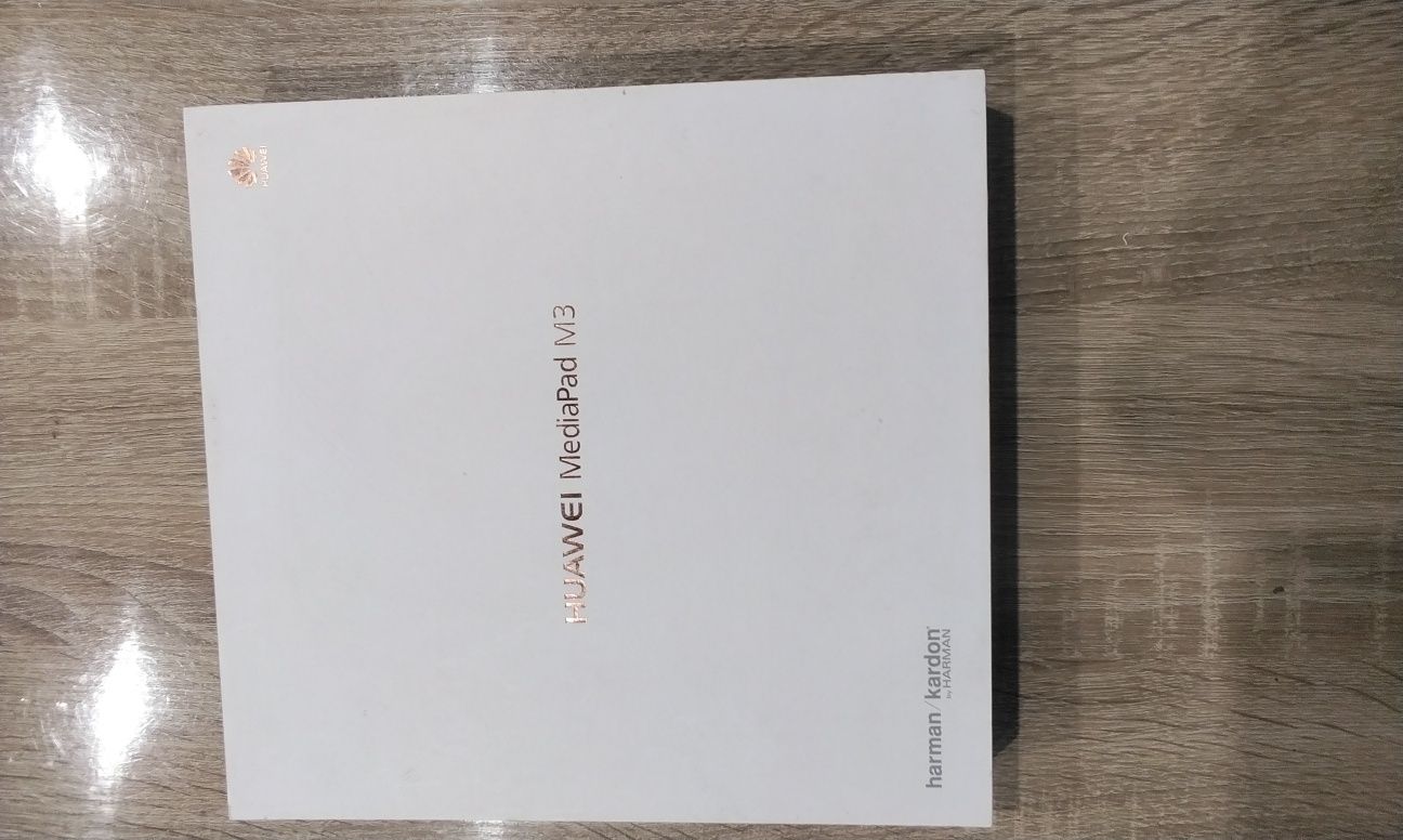 Продавам Huawei pad M3 8.4"таблет