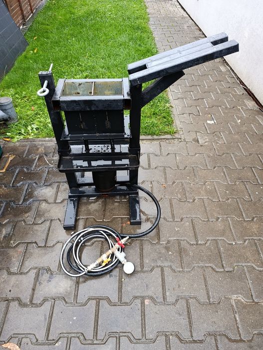 Presa brichete rumeguș