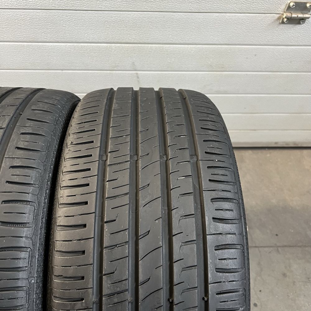 2 Anvelope vara 255 35 20 Barum