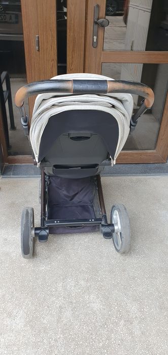 Mutsy IGo+ 2 аксесоара в същият цвят-чадър и зимно покривало