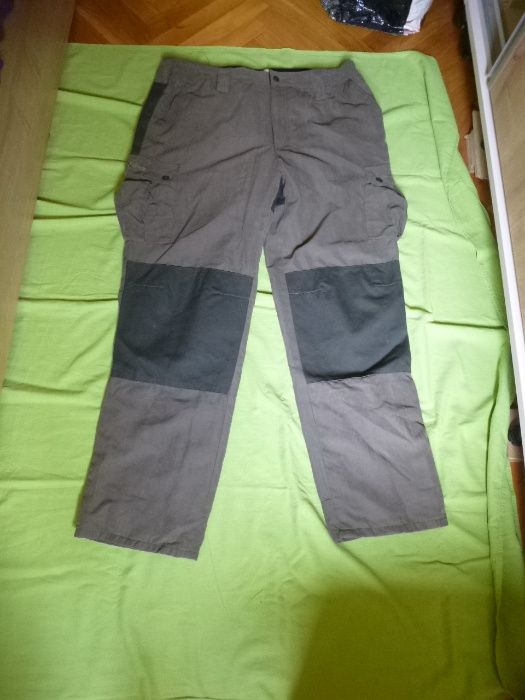 Pantaloni de vanatoare marimea 56