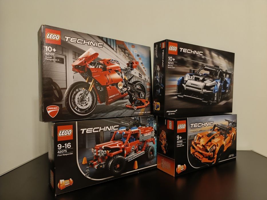 LEGO TECHNIC 42075, 42093, 42107 si 42123 Sigilate