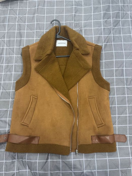 Жилетка теплая коричневая
