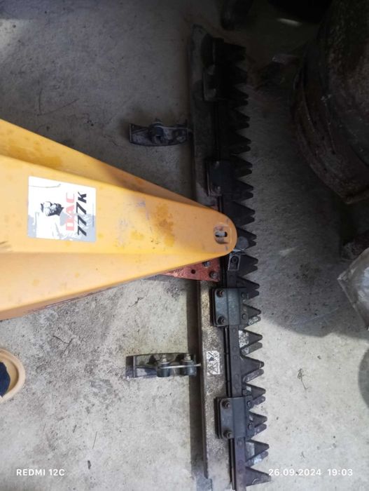Vand masina de tuns iarba Dac ! Pret 3000 de lei