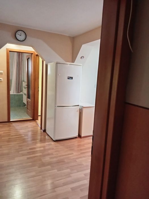 Închiriez apartament cu 2, camere Ampoi 3
