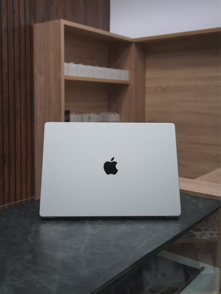 MacBook Pro M1 Pro 16inch 16/512GB