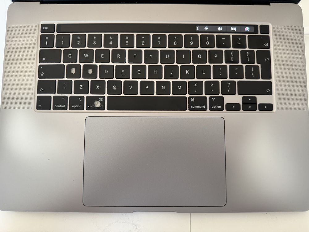Macbook pro 16 inch intel