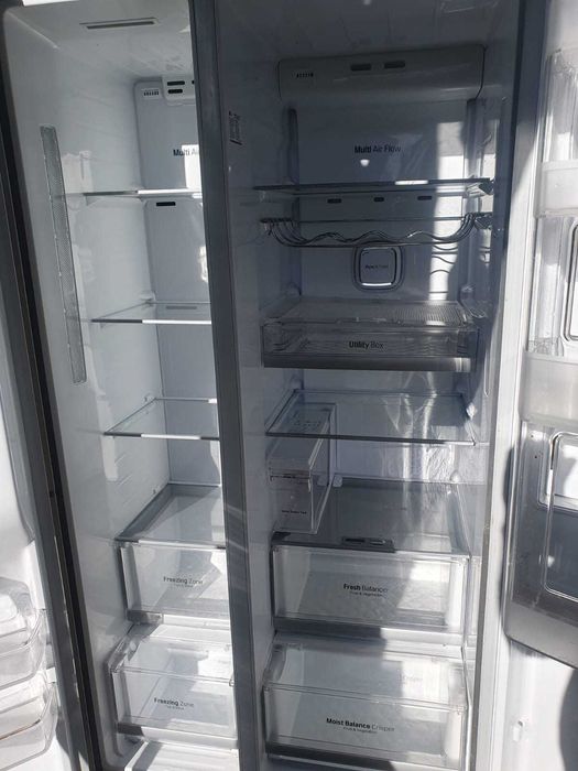 Vând Frigider LG Invertor linear