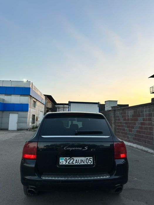 Продам порш каен 2004