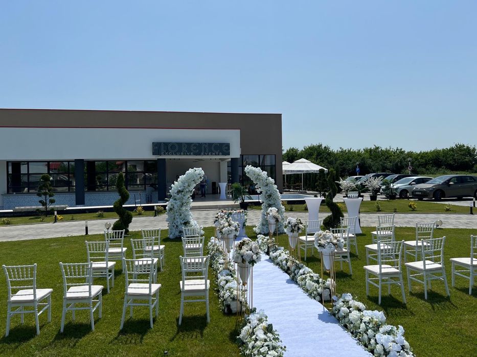 Cununie civila in aer liber decor cununie civila arcada covor rosu