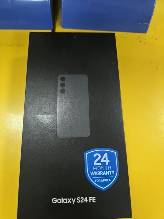 Продам Телефон самсунг s24fe