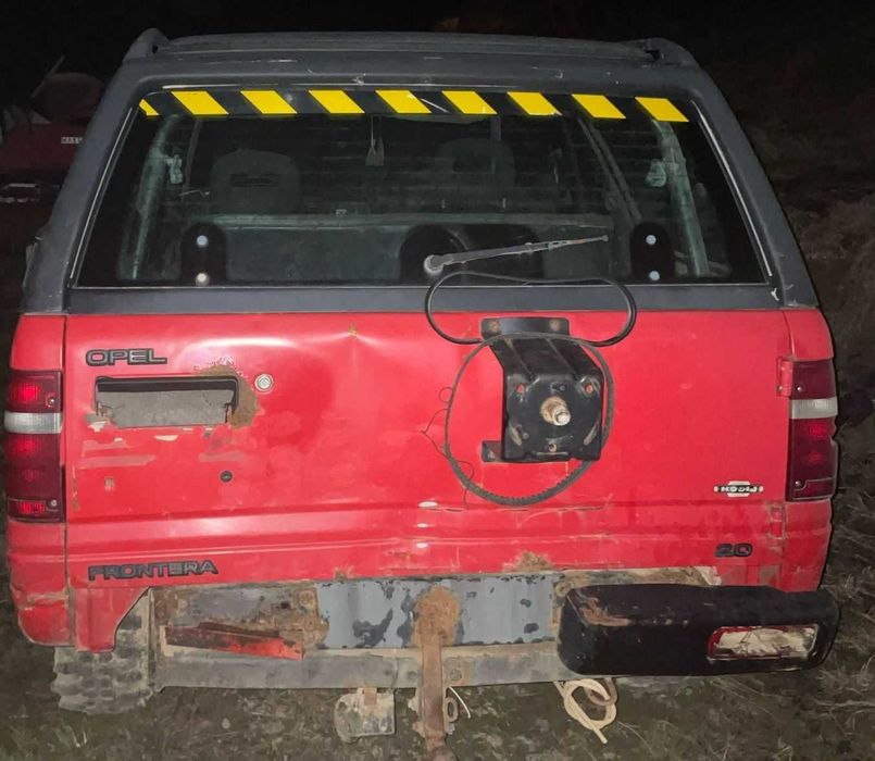 Vand/Dezmembrez Opel Frontera  2.0  benzina pentru camp