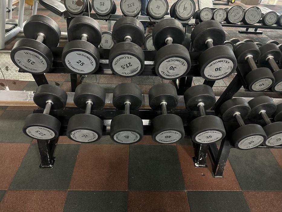 Професионални дъмбели technogym 5 до 40 кг сет