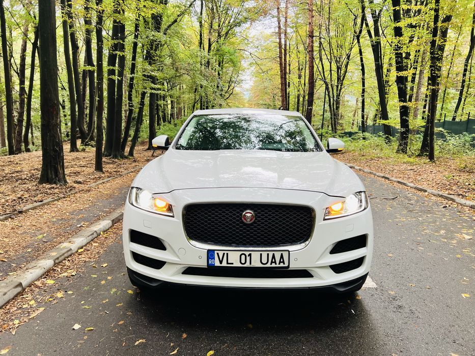 Jaguar F-pace / Automat / 11.2020 E6 / Diesel 2.0 / 4X4 / Navi Mare