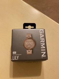Garmin lily смарт часовник