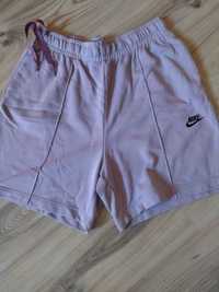 Nike оригинални къси панталони дамски, М размер