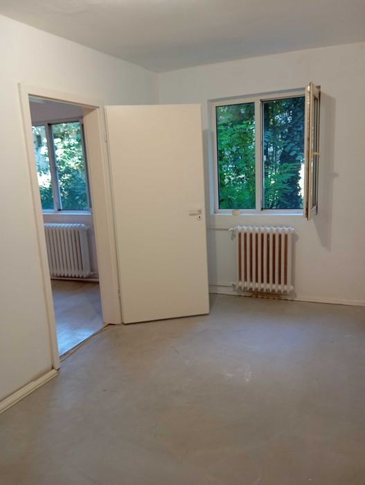 Vând apartament 2 camere calea Sagului la parter