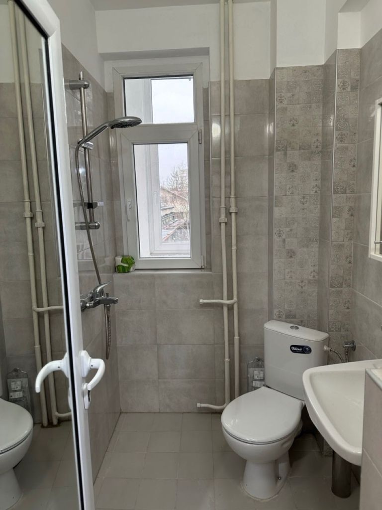 Дава се под наем Двустаен апартамент в София, Изток - 55 кв.м за 561 € - Снимка #4