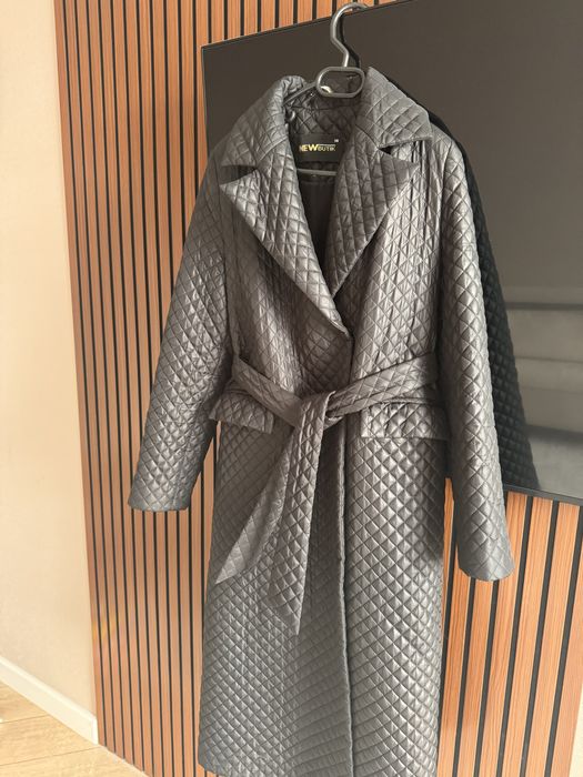 Продам верхнюю одежду