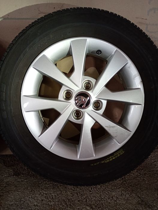 ШКОДА СИТИ джанти със летни гуми 175/65/14 5J ET35 4x100 цо56,1