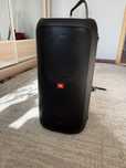 Продается JBL PartyBox 100 в новом состоянии.