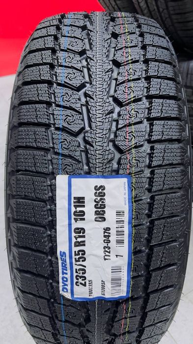 Toyo Tires 
Observe GSI-6LS
235.55.R19 
Made i
Obser