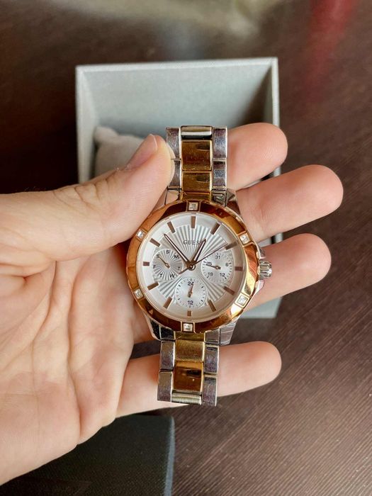 Дамски часовник GUESS
