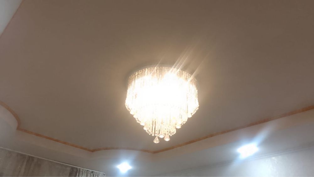 Продам люстру недорого