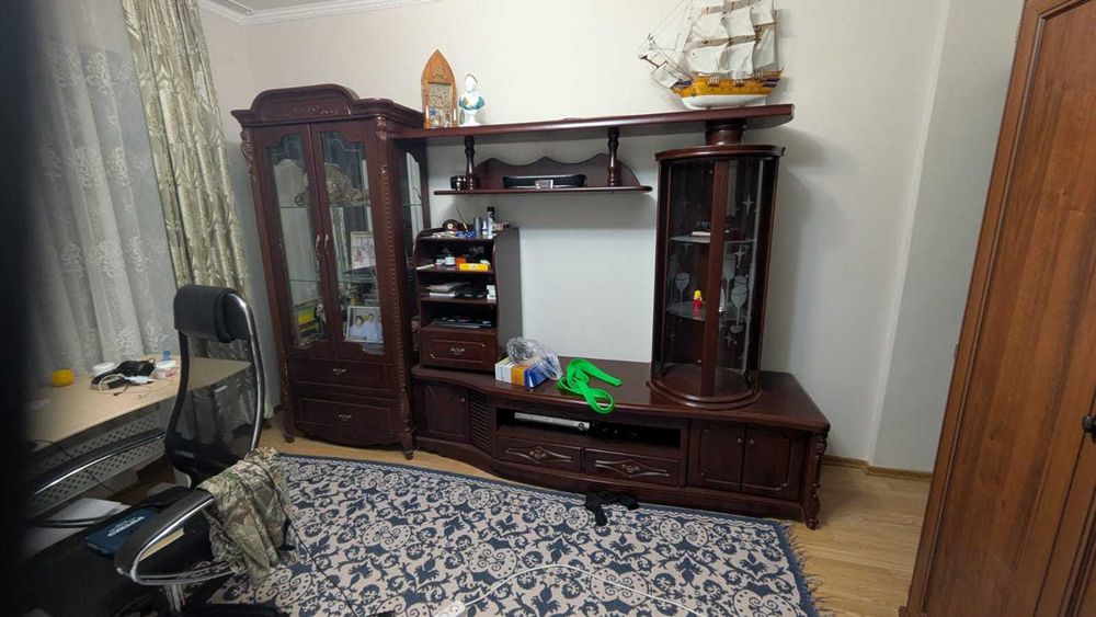 Мебель-горка для гостиной