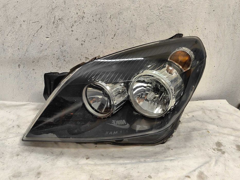 оригинален фар Опел Астра  Opel Astra H