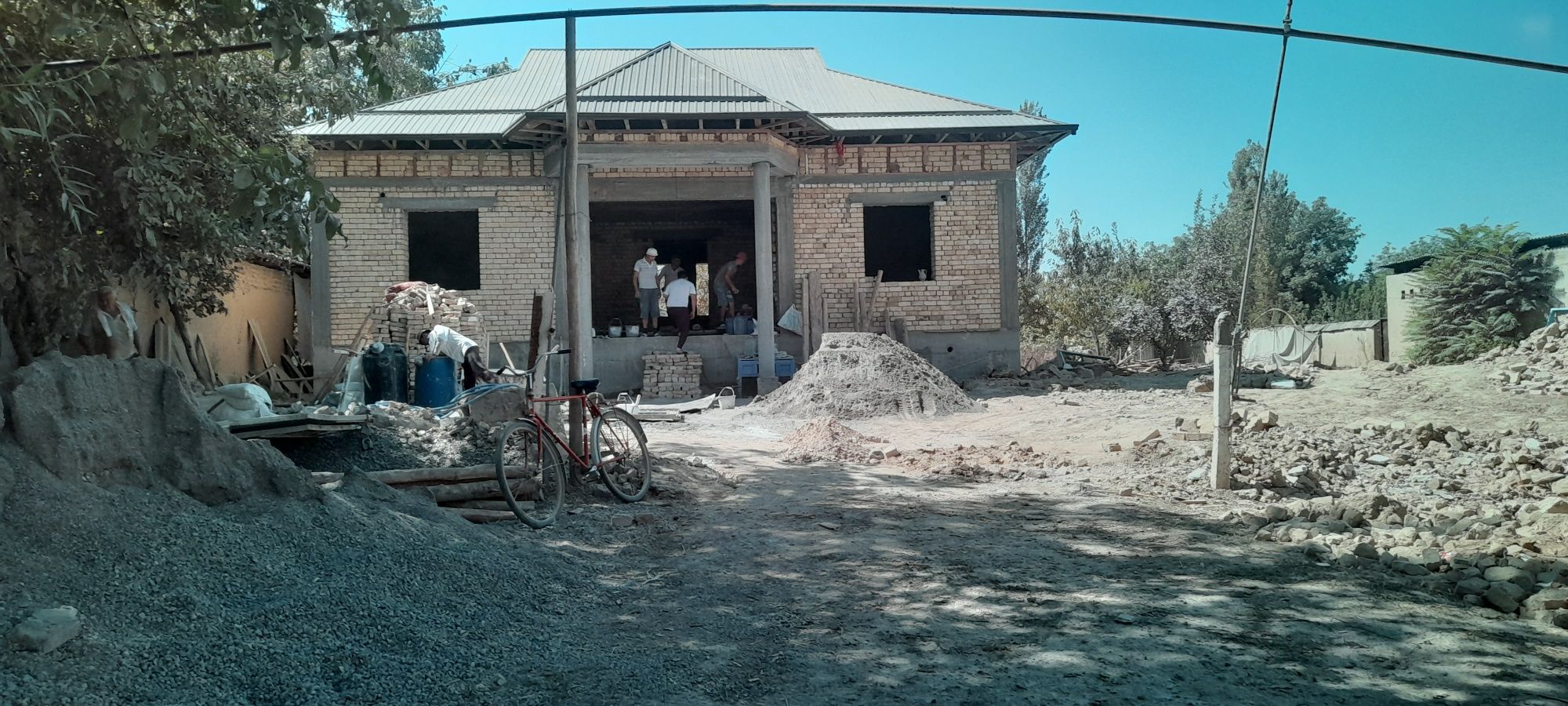 UY Sotiladi Yangiyolda