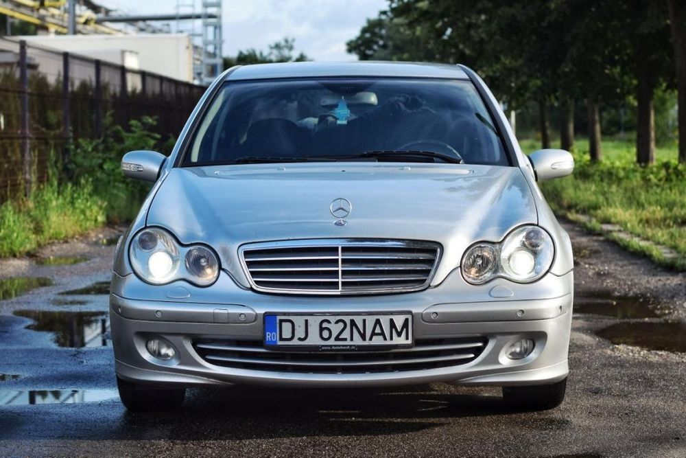 Mercedes Benz C220 CDI W203 Facelift 2005 150 cai C-class (C class MB)