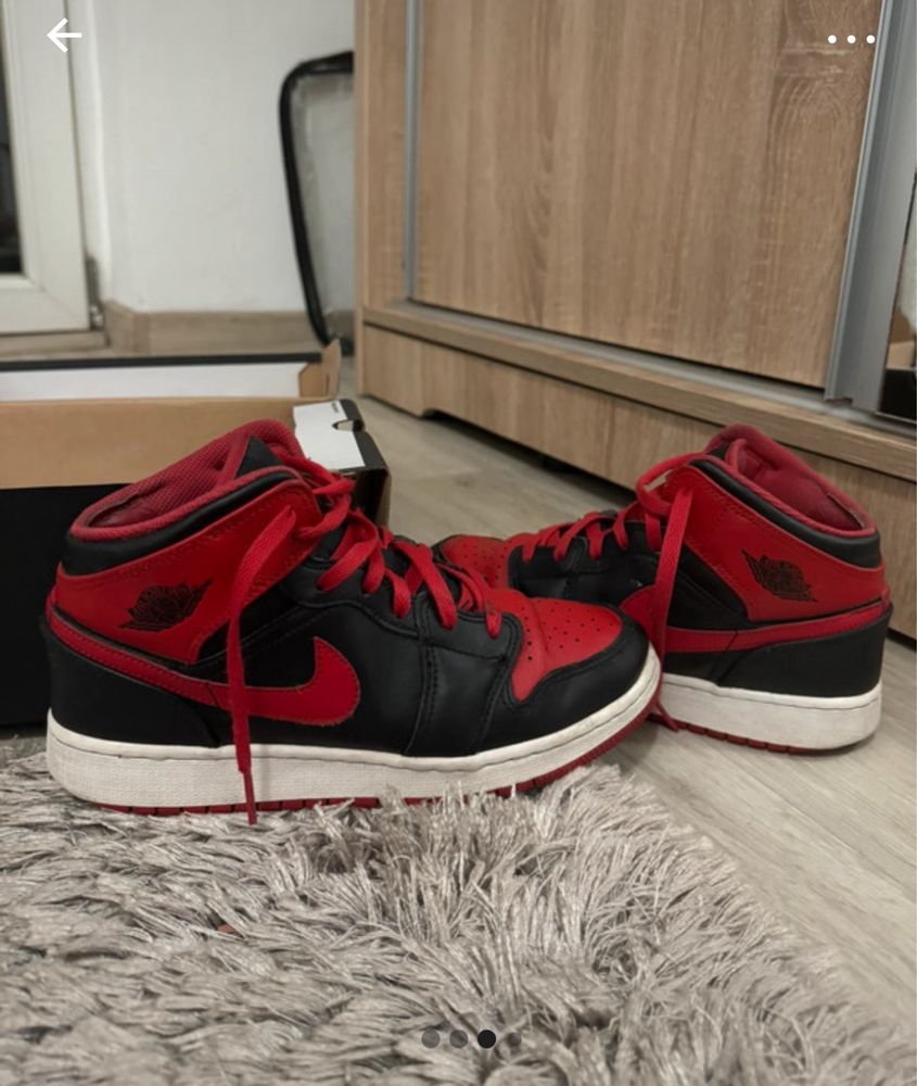 Jordan 1 mid high