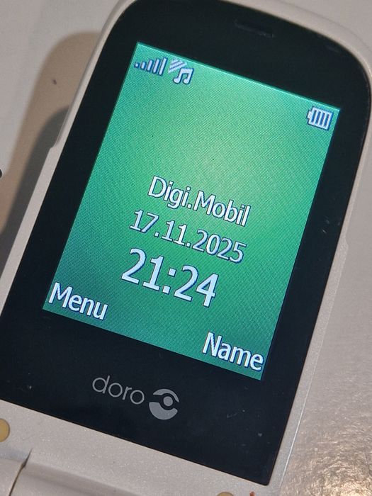 Telefon cu clapeta cu încărcător